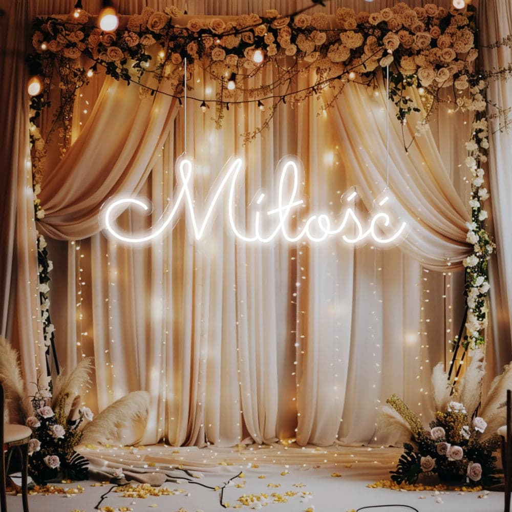 Neon LED „Miłość" - wynajem napis LOVE